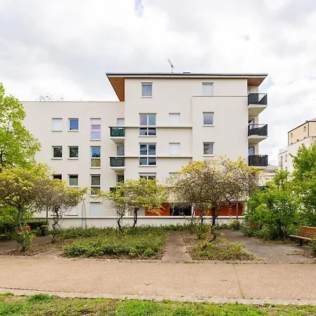 Bel Appartement Avec Terrasse Et Parking Gratuit Massy  Exterior foto
