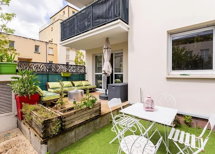 Bel Appartement Avec Terrasse Et Parking Gratuit