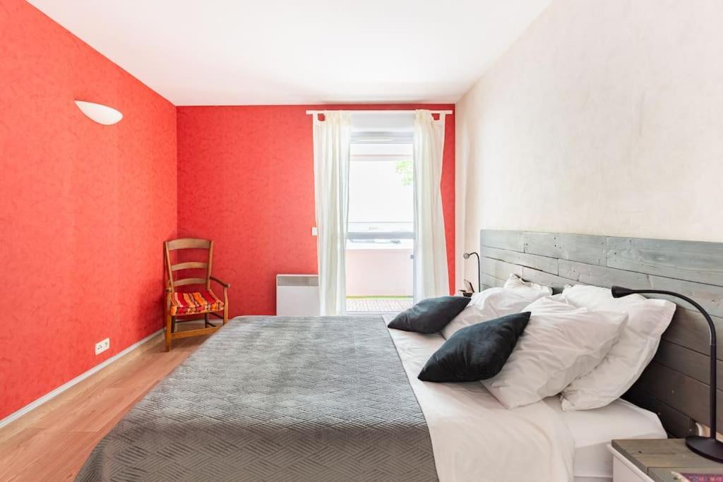 Bel Avec Terrasse Et Parking Gratuit * Massy (Essonne)