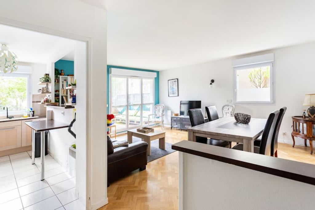 Bel Avec Terrasse Et Parking Gratuit